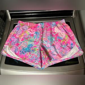 Lilly Pulitzer Shell Me Something Good Luxletic Shorts Large EUC